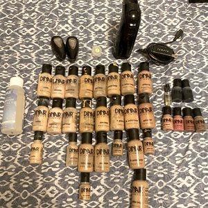 Temptu Travel Airbrush machine and makeup
